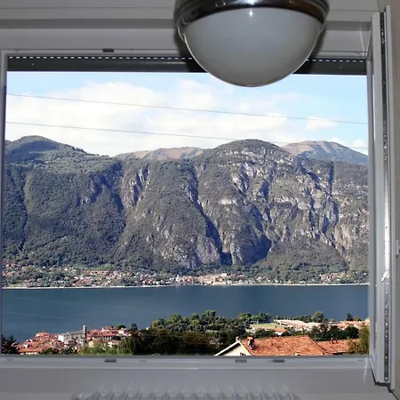 Como Lake Beautiful View *